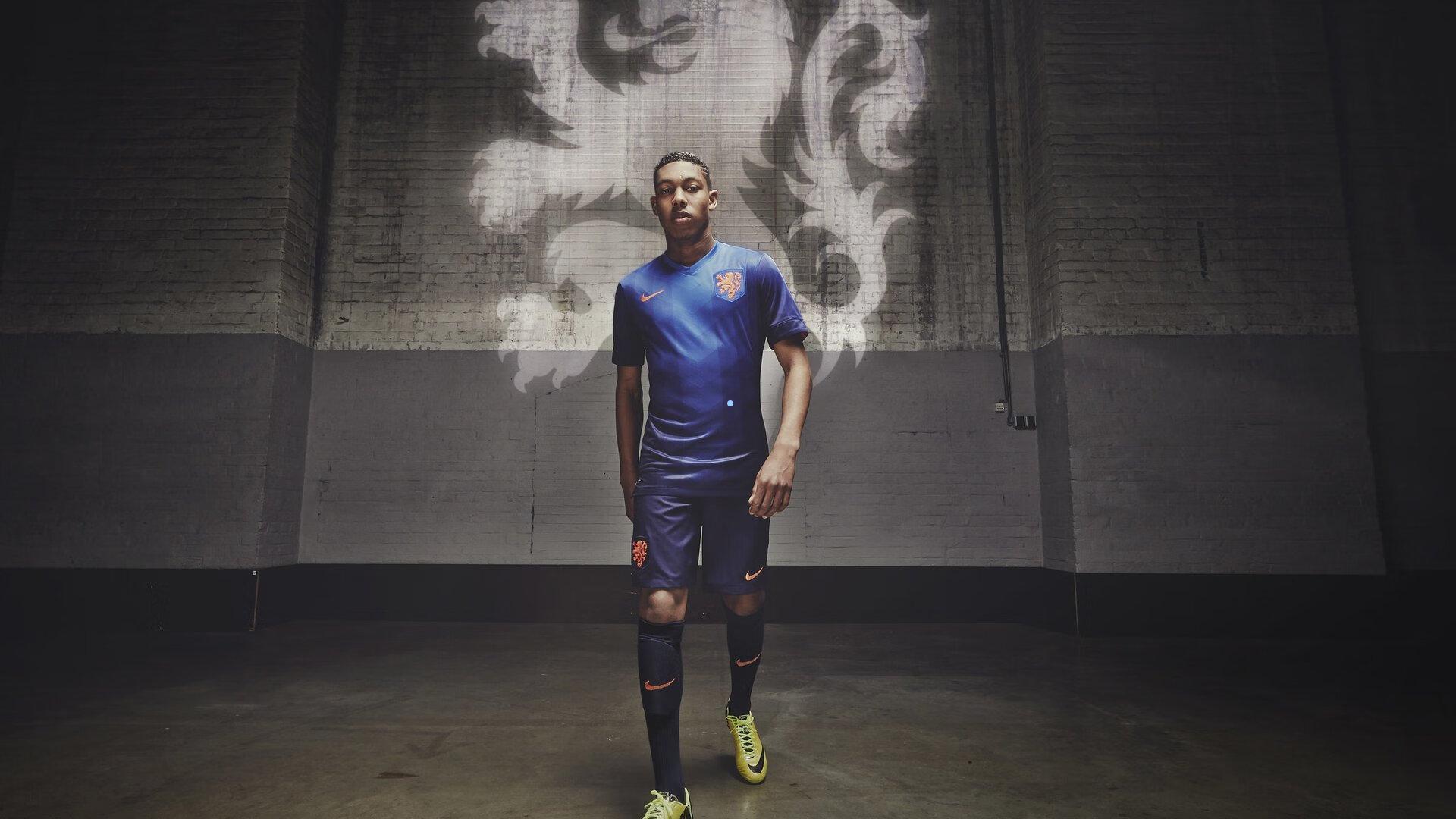  足球赛事信息：明夏悉尼超级杯英超内战引爆全球，切尔西与热刺巅峰对决定档8月1日北京时间16:45