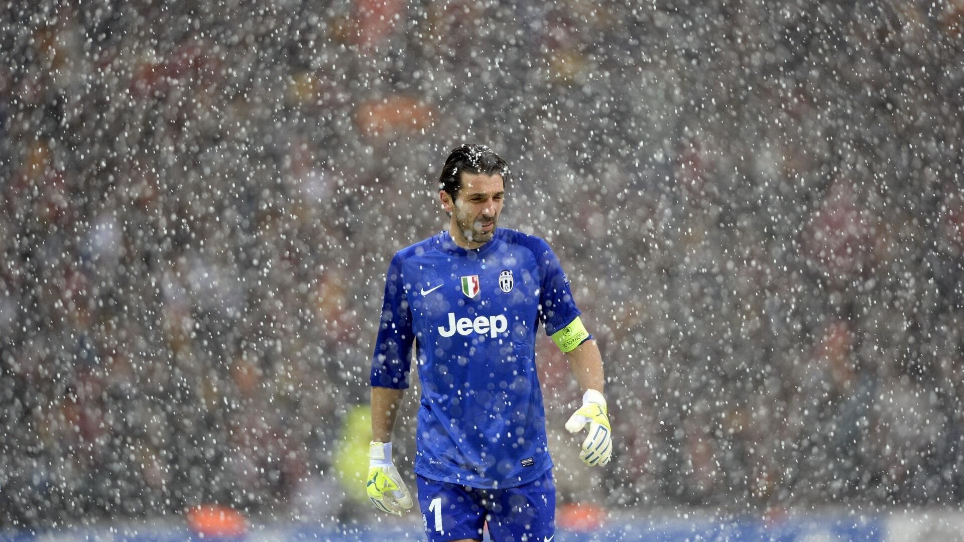  足球赛事信息_背靠背两战68分燃尽了！37岁杜皇不足24小时鏖战85分钟：火箭又啃老